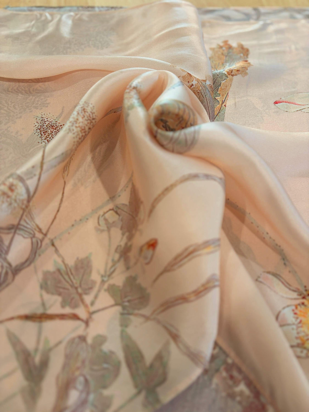 Champagne Blush Botanical Wrap — image 7