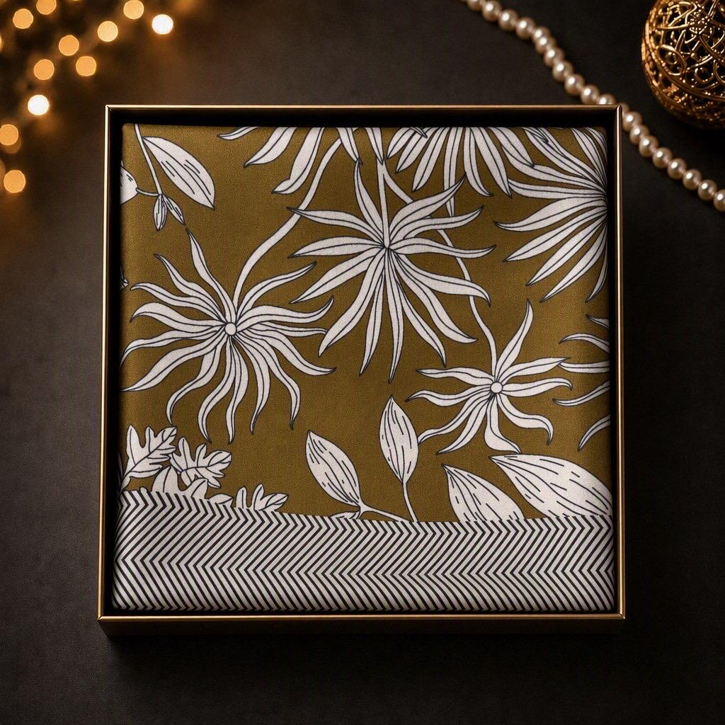 Black White Gold Patchwork — image 9